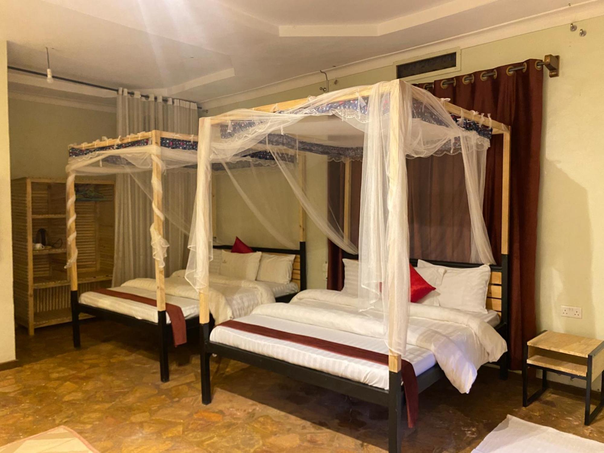 Afro Smile Hotel & Guest House Jinja Buitenkant foto