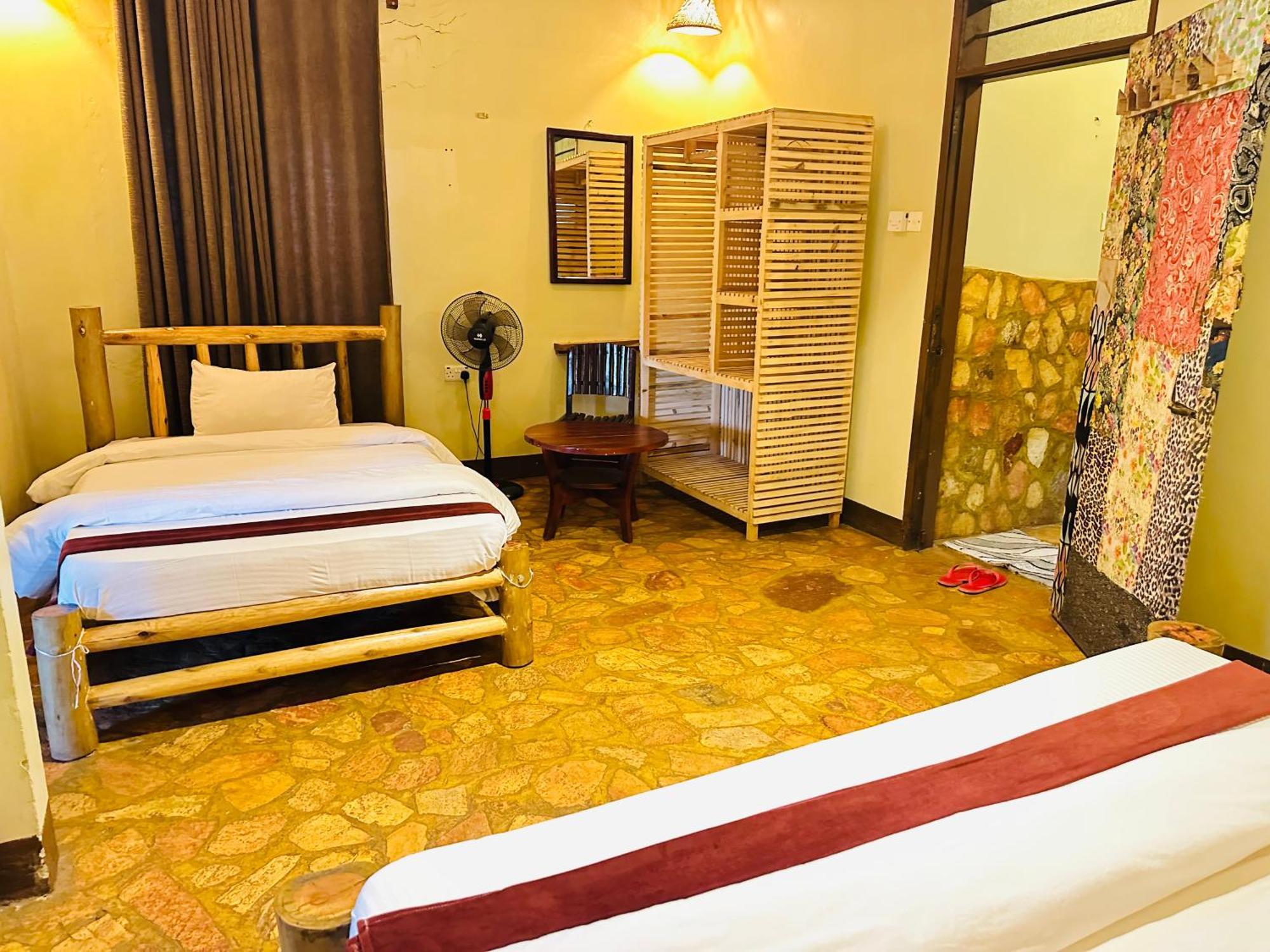 Afro Smile Hotel & Guest House Jinja Buitenkant foto