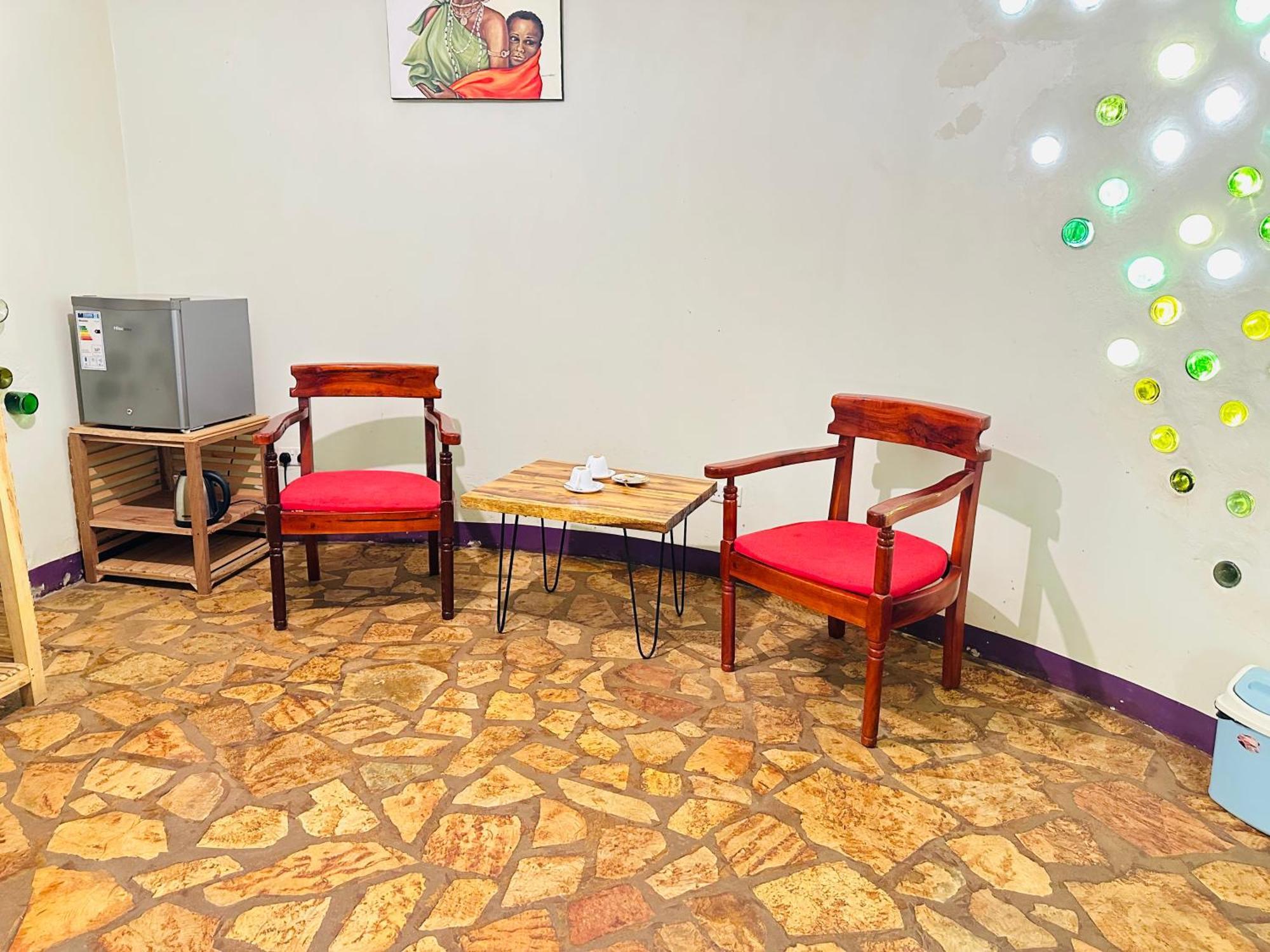 Afro Smile Hotel & Guest House Jinja Buitenkant foto