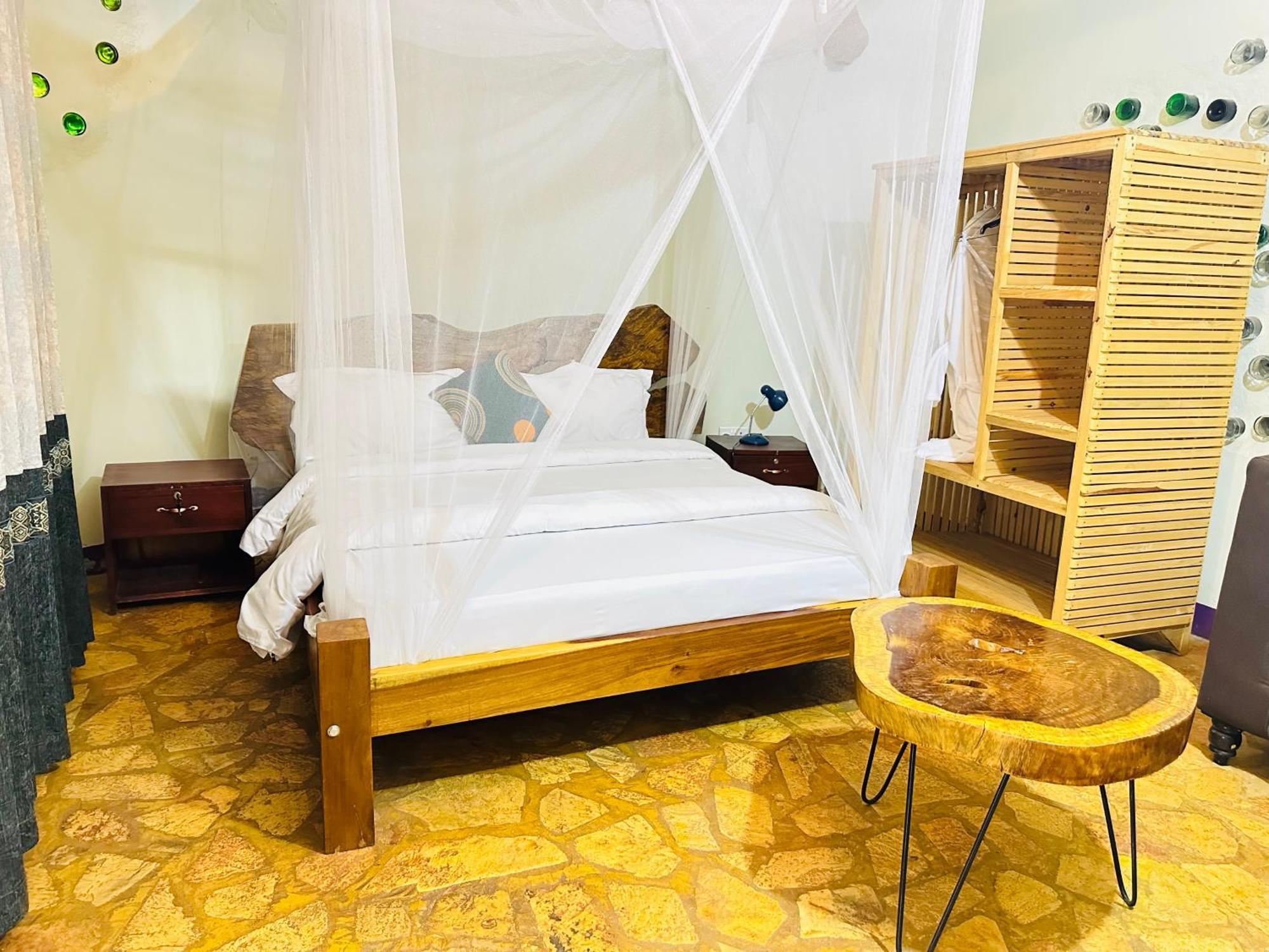 Afro Smile Hotel & Guest House Jinja Buitenkant foto